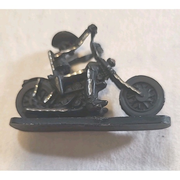 Spoontiques M1682 Pewter Skeleton Cowboy On‎ Motorcycle Glass Eyes And Headlamp - Picture 8 of 11